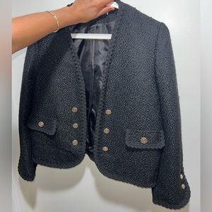 Zara jacket , worn a few times, perfect fits, looks great with everything 36